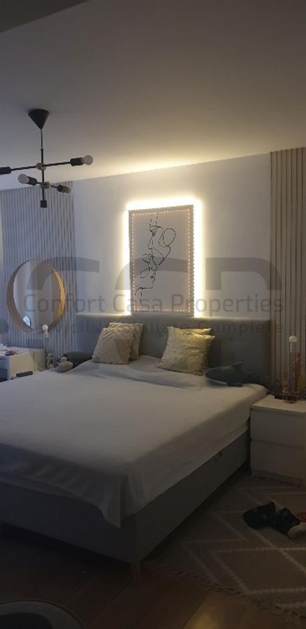 Piata Sudului metrou, Sun Plaza